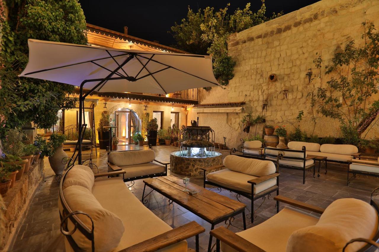 Aja Cappadocia Cave Hotel Ürgüp Bagian luar foto